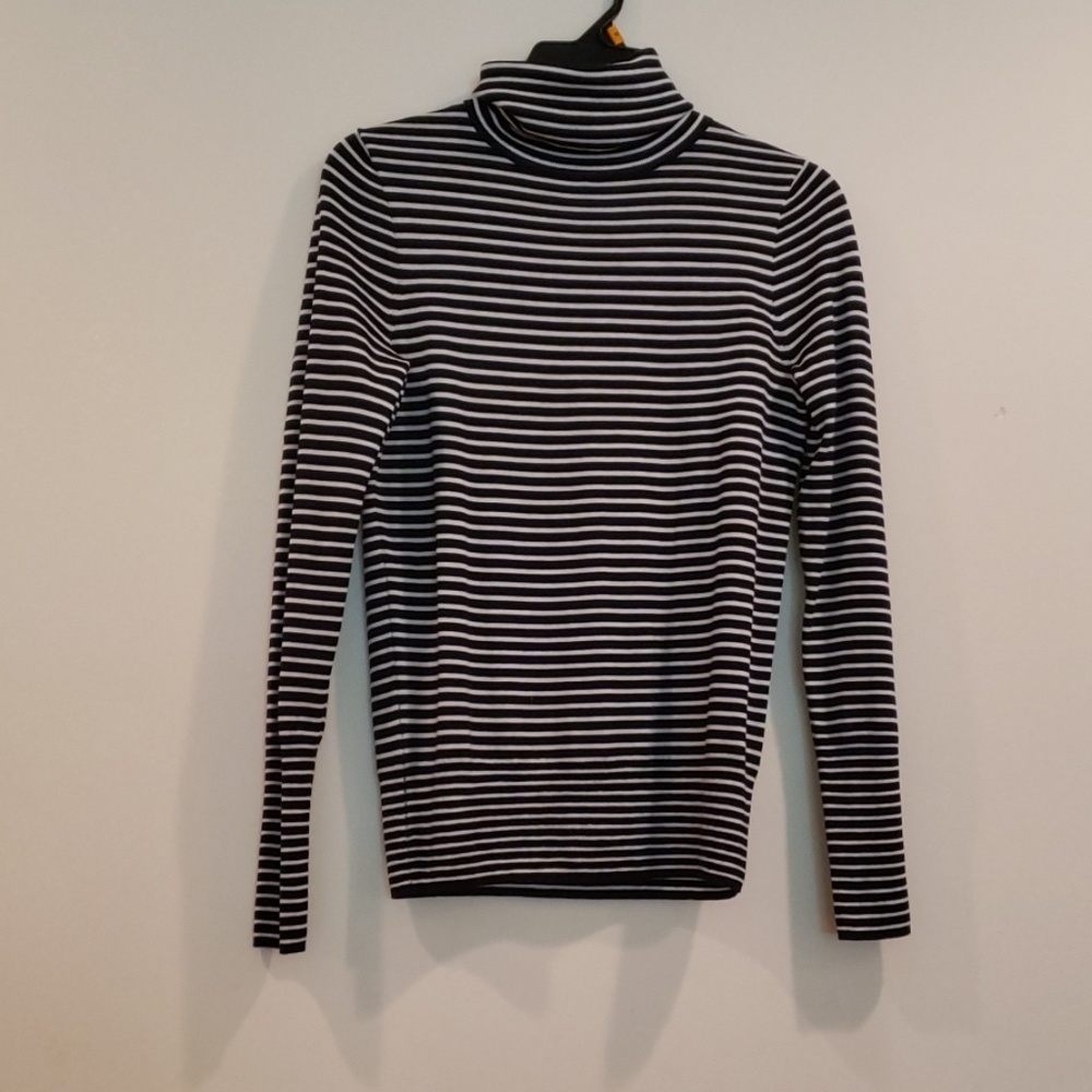 NWOT J. Crew turtlenecks